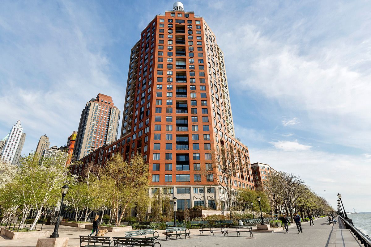 The Riverhouse 2 River Terrace Battery Park City condos for sale